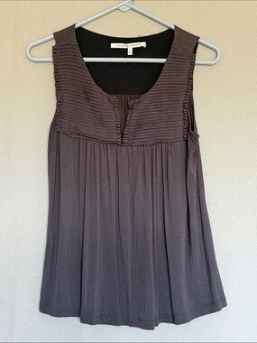 Collective Concepts Dark Brown Pleated Yoke Sleeveless Top - size Large